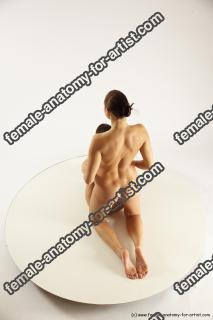 kneeling reference of duo 04a